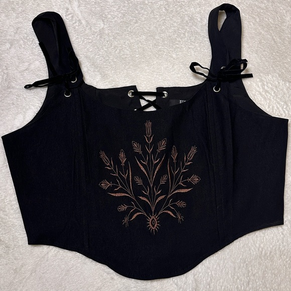 Disturbia Tops - Nwt Disturbia Womens Nature Embroidered Crop Corset Top 10 Festival Dark Romance